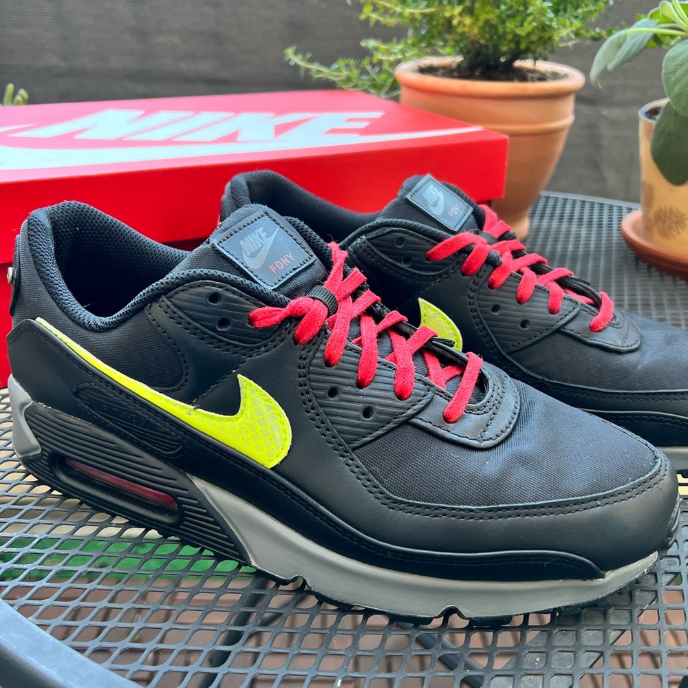 Air Max 90 FDNY